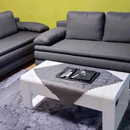 Komfortable Ferienwohnung in Flörsheim-Weilbach Floersheim am Main Exterior foto